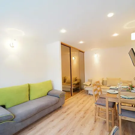 Everysky - 1 Go Maja 35a-35b Апартаменти Шклярська Поремба